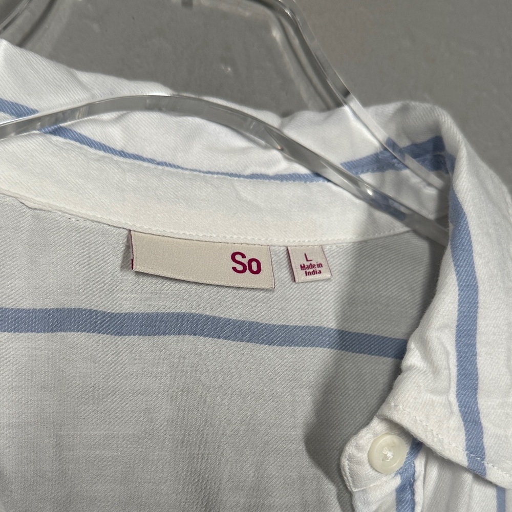 SO Women's Sleeveless Blue and White Striped Shirt Size Large - Picture 5 of 7